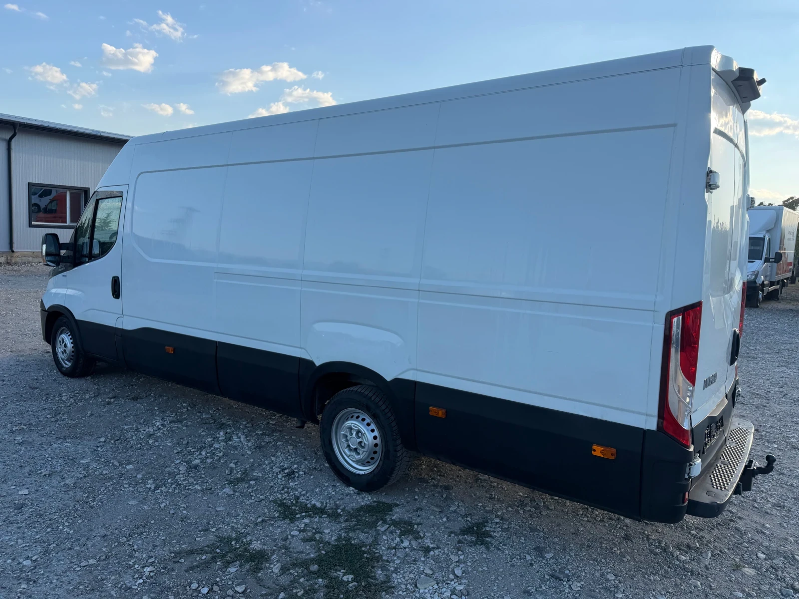 Iveco Daily 35-140!MAXI!HI-MATIC!РЕАЛНИ КМ!232ХКМ!, снимка 6 - Бусове и автобуси - 55282783