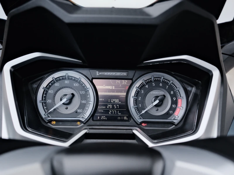 Honda Forza 350, снимка 9 - Мотоциклети и мототехника - 52066974