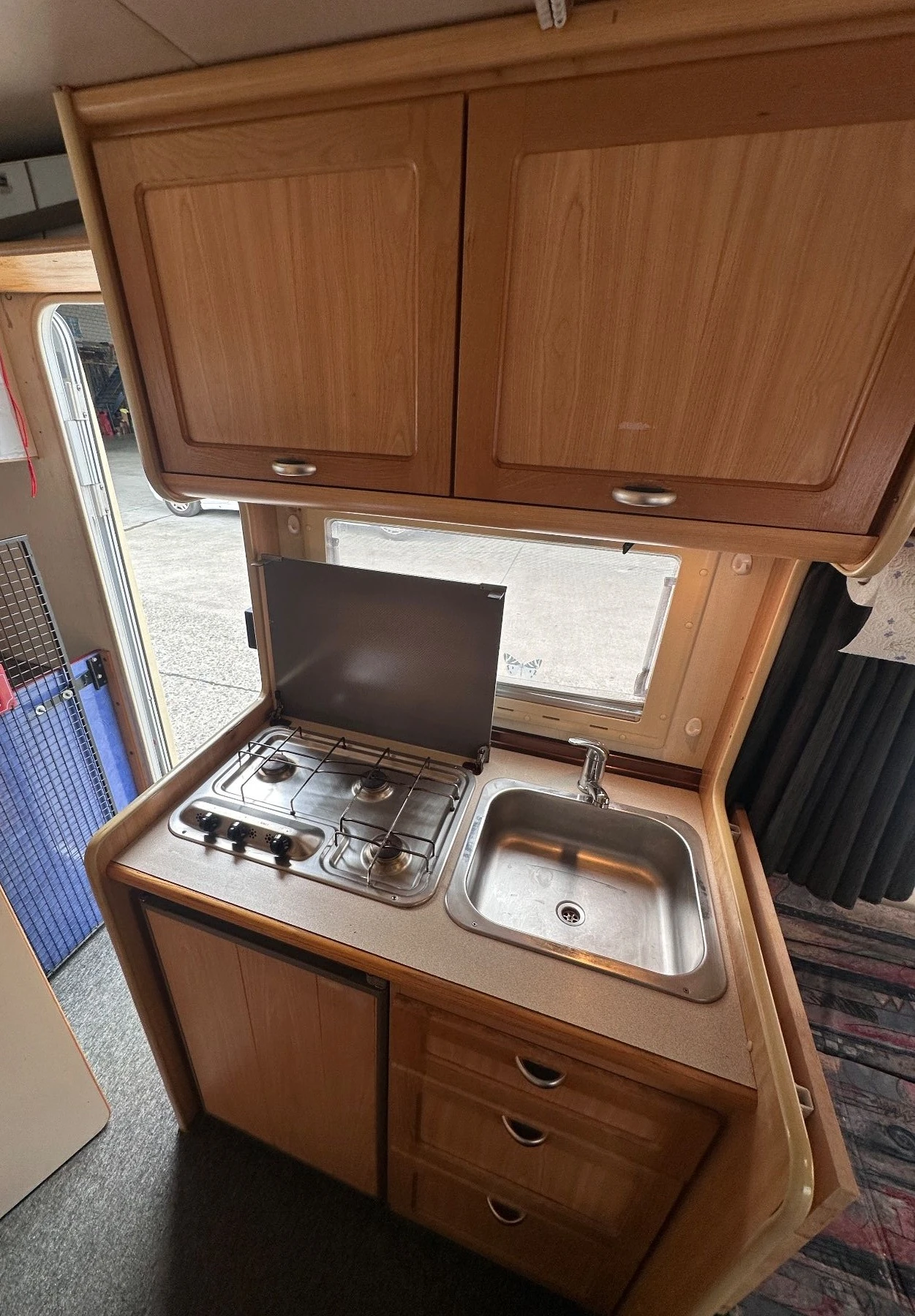 Кемпер Fiat Ducato 2.5TDI + KЛИМАТИК - изображение 8