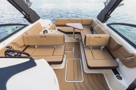 Моторна яхта Sea Ray SDS250, снимка 8