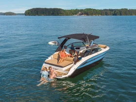 Моторна яхта Sea Ray SDS250, снимка 3
