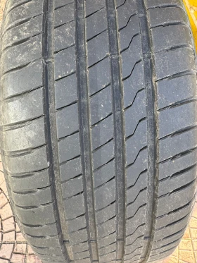 Гуми Летни 235/50R18, снимка 1 - Гуми и джанти - 48954249