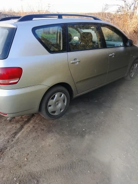 Toyota Avensis verso 