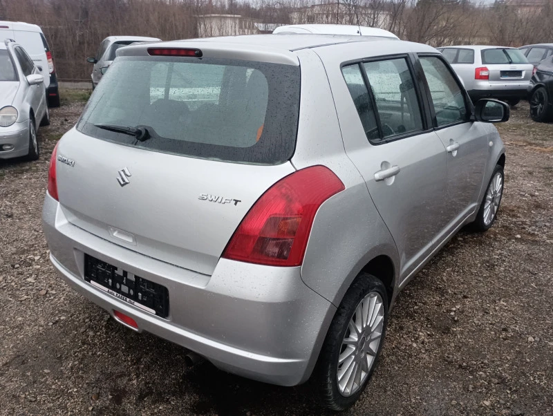 Suzuki Swift 1.3i ТОП СЪСТОЯНИЕ , снимка 4 - Автомобили и джипове - 39827028