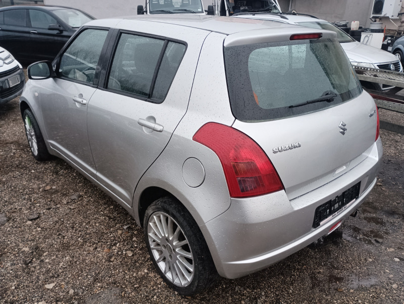 Suzuki Swift 1.3i ТОП СЪСТОЯНИЕ , снимка 3 - Автомобили и джипове - 39827028