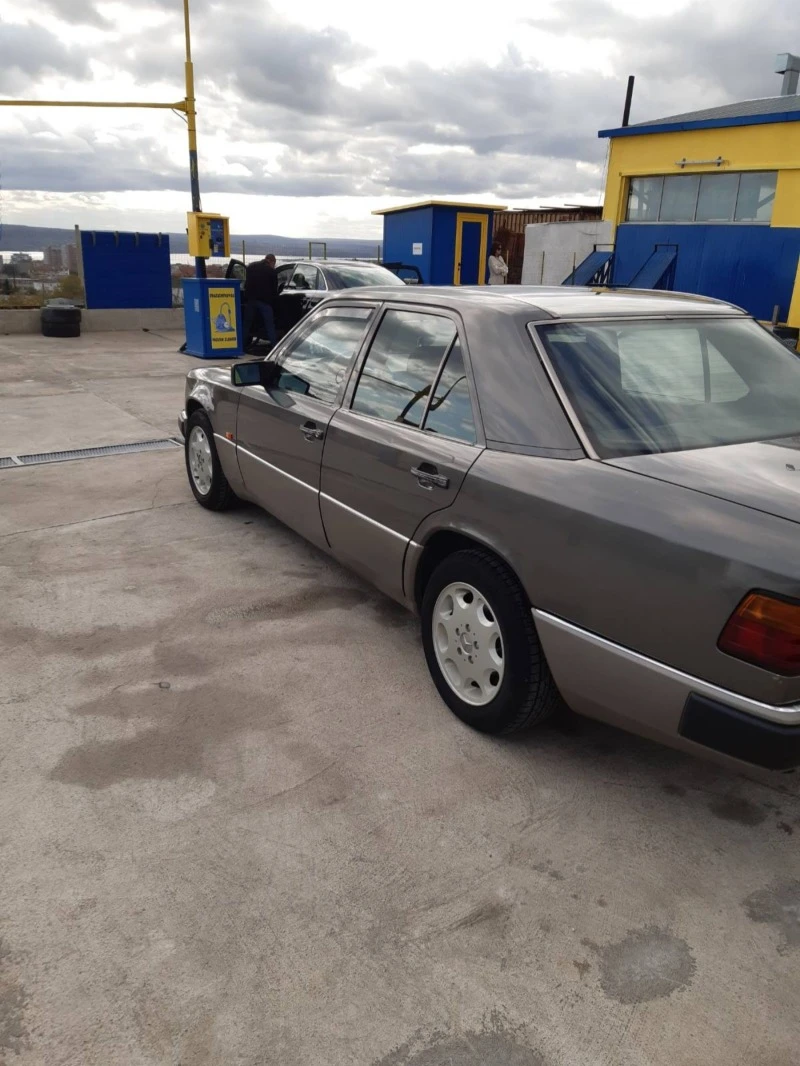 Mercedes-Benz 124, снимка 3 - Автомобили и джипове - 47504149