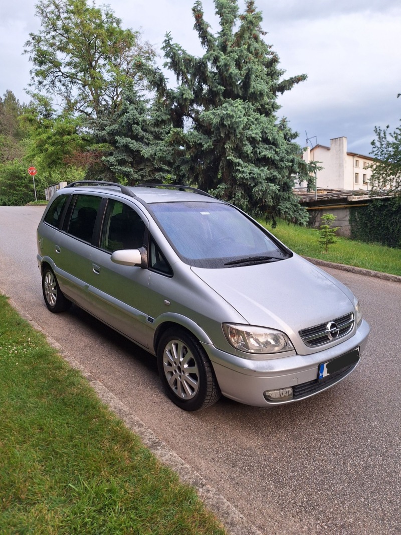 Opel Zafira 2.2D 7 места Климатик Регистрация, снимка 3 - Автомобили и джипове - 45747630