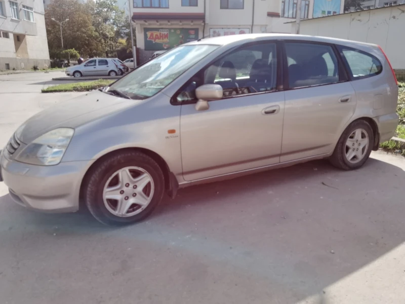 Honda Stream, снимка 2 - Автомобили и джипове - 47651891