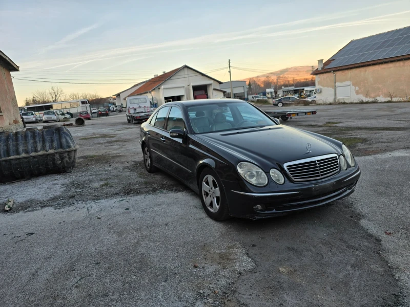 Mercedes-Benz E 220 E220 AVANTGARDE, снимка 2 - Автомобили и джипове - 48136480