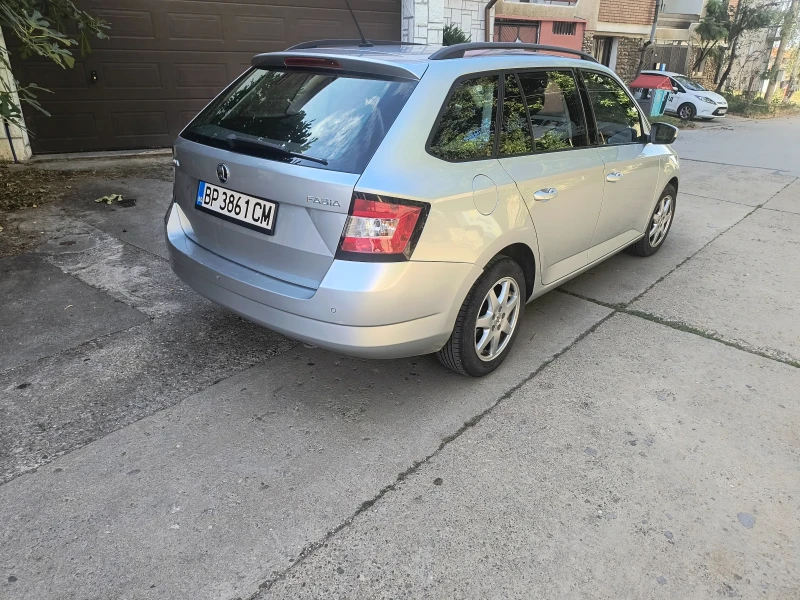 Skoda Fabia 1.4TDI автоматик , снимка 3 - Автомобили и джипове - 52338753