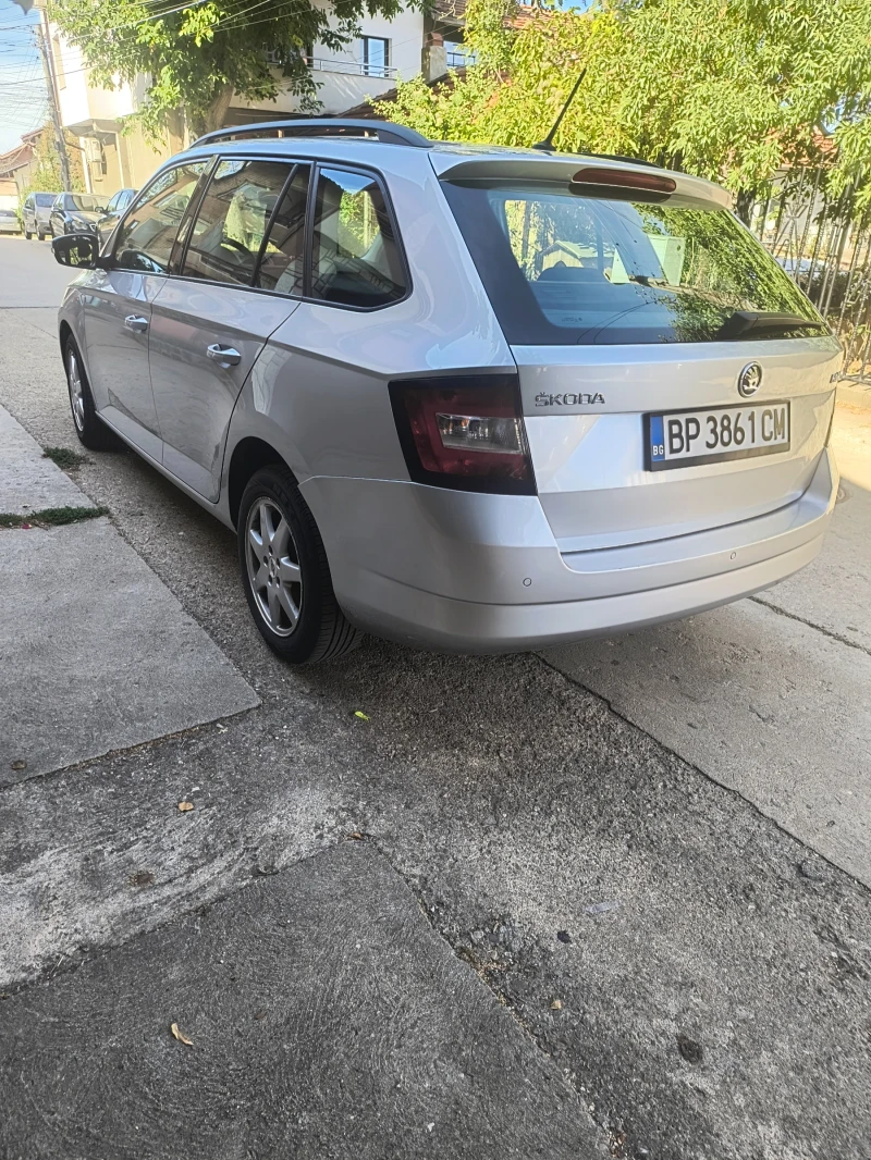 Skoda Fabia 1.4TDI автоматик , снимка 5 - Автомобили и джипове - 52338753