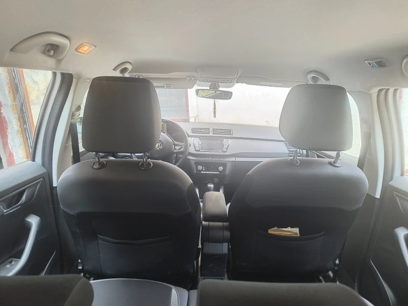Skoda Fabia 1.4TDI автоматик , снимка 10 - Автомобили и джипове - 52338753