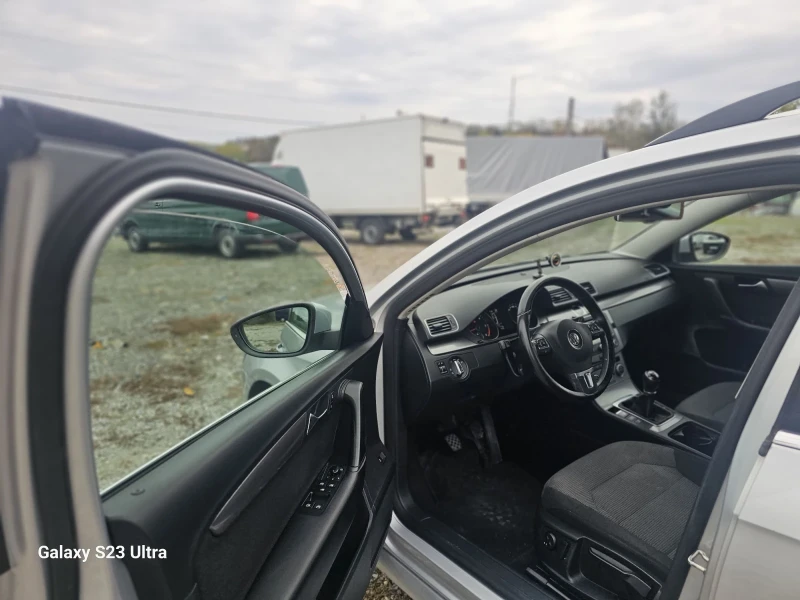 VW Passat 1.6TDi/105Ks/TOP, снимка 8 - Автомобили и джипове - 52029147
