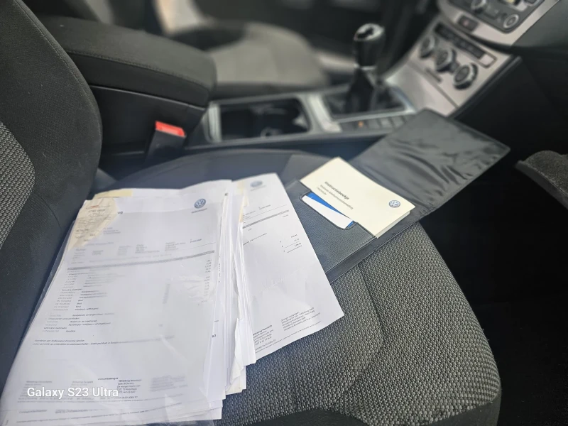 VW Passat 1.6TDi/105Ks/TOP, снимка 13 - Автомобили и джипове - 52029147