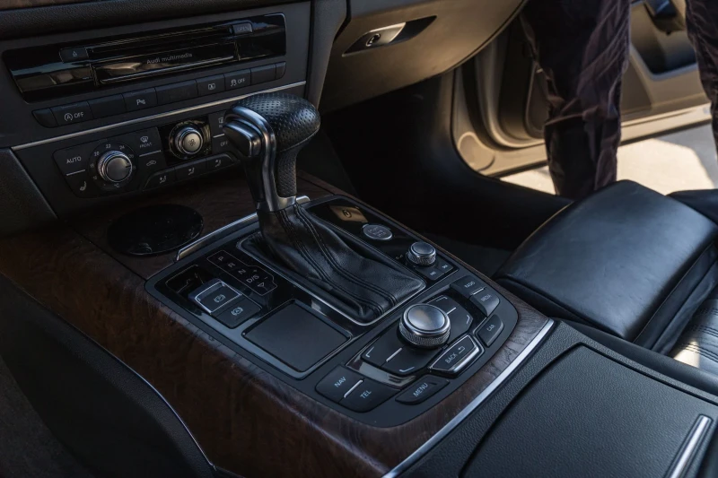 Audi A6 S line TFSI quattro , снимка 12 - Автомобили и джипове - 52597840