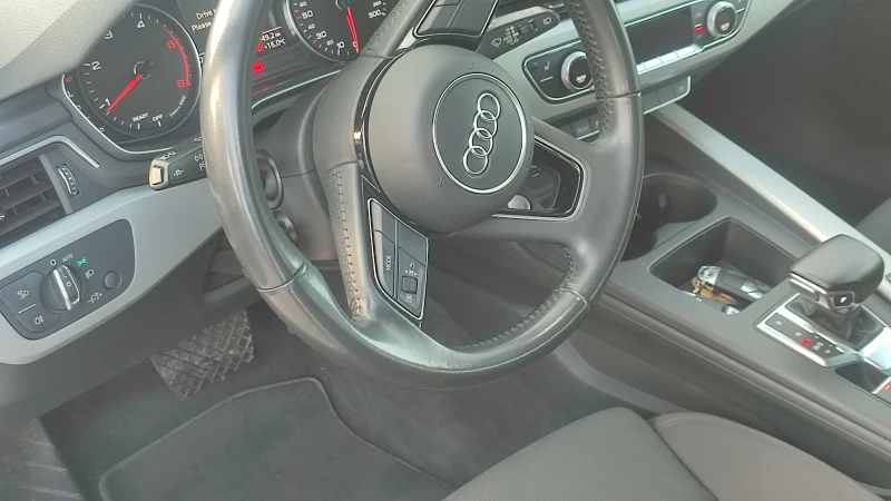 Audi A4 40 TDI MATRIX , снимка 9 - Автомобили и джипове - 52555078