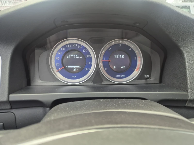 Volvo S60 Drive E - R Design, снимка 7 - Автомобили и джипове - 52999705