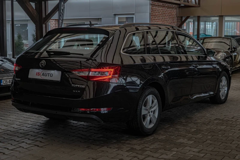 Skoda Superb 2.0TDI/DSG/ParkPilot/4x4/AirCare/Подгрев, снимка 5 - Автомобили и джипове - 53056137