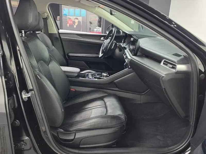 Kia K5 2.0, снимка 11 - Автомобили и джипове - 54263607