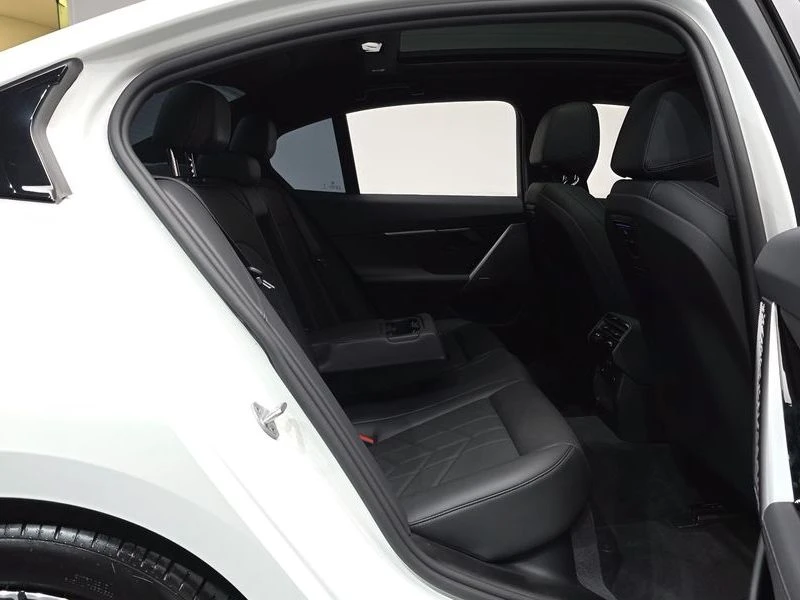 BMW 523 523D ??M Sports, снимка 10 - Автомобили и джипове - 55959425