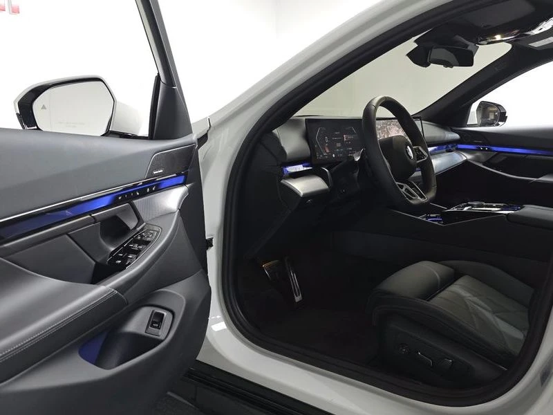 BMW 523 523D ??M Sports, снимка 9 - Автомобили и джипове - 55959425