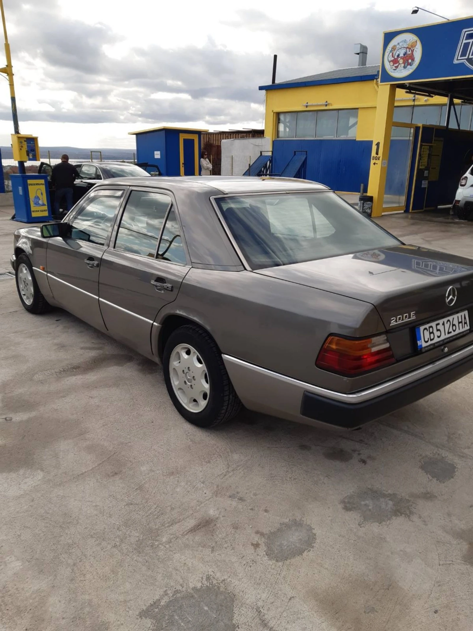 Mercedes-Benz 124  - изображение 2