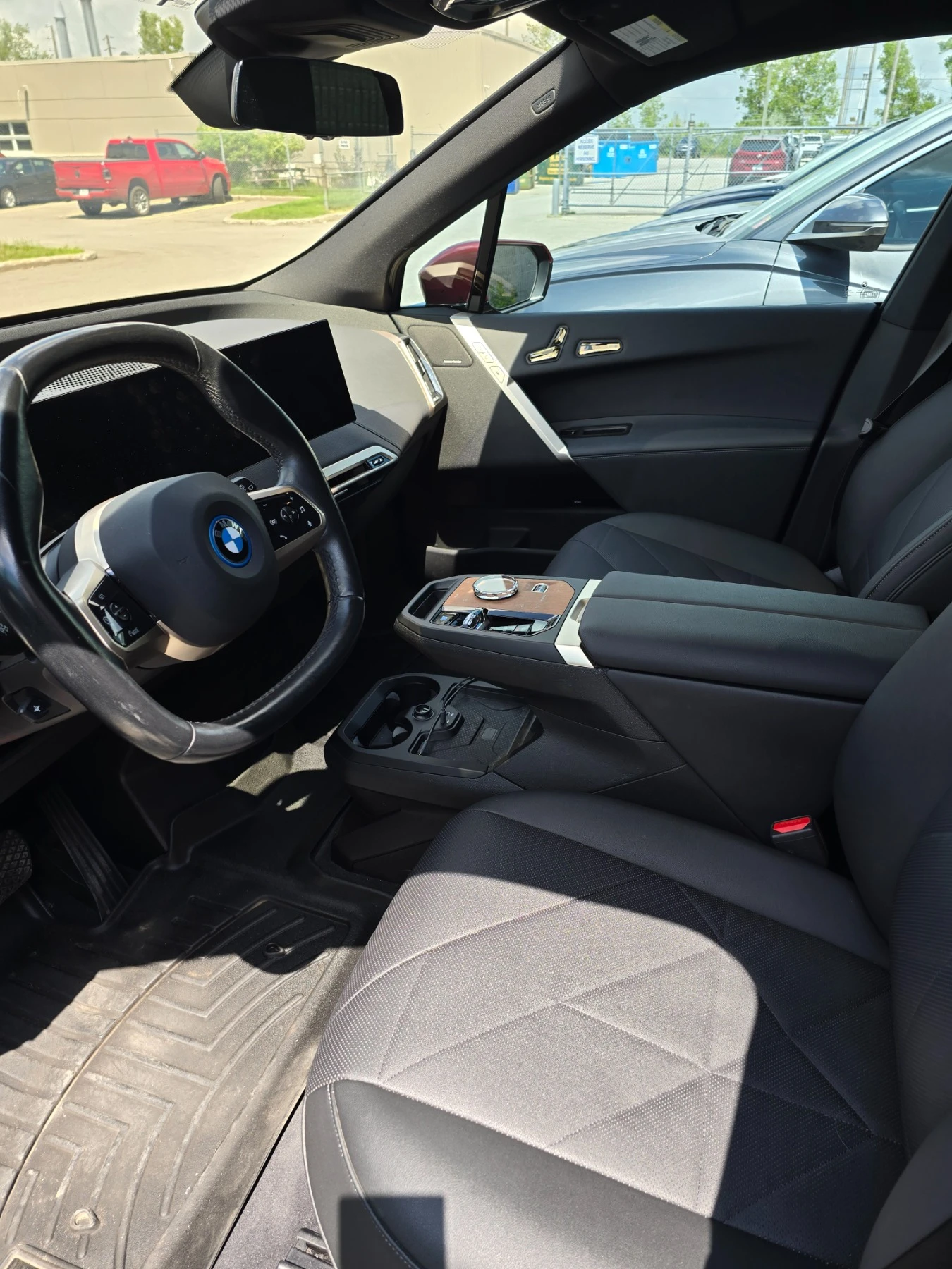 BMW iX * XDRIVE40I * CARFAX * АВТОКРЕДИТ - изображение 5