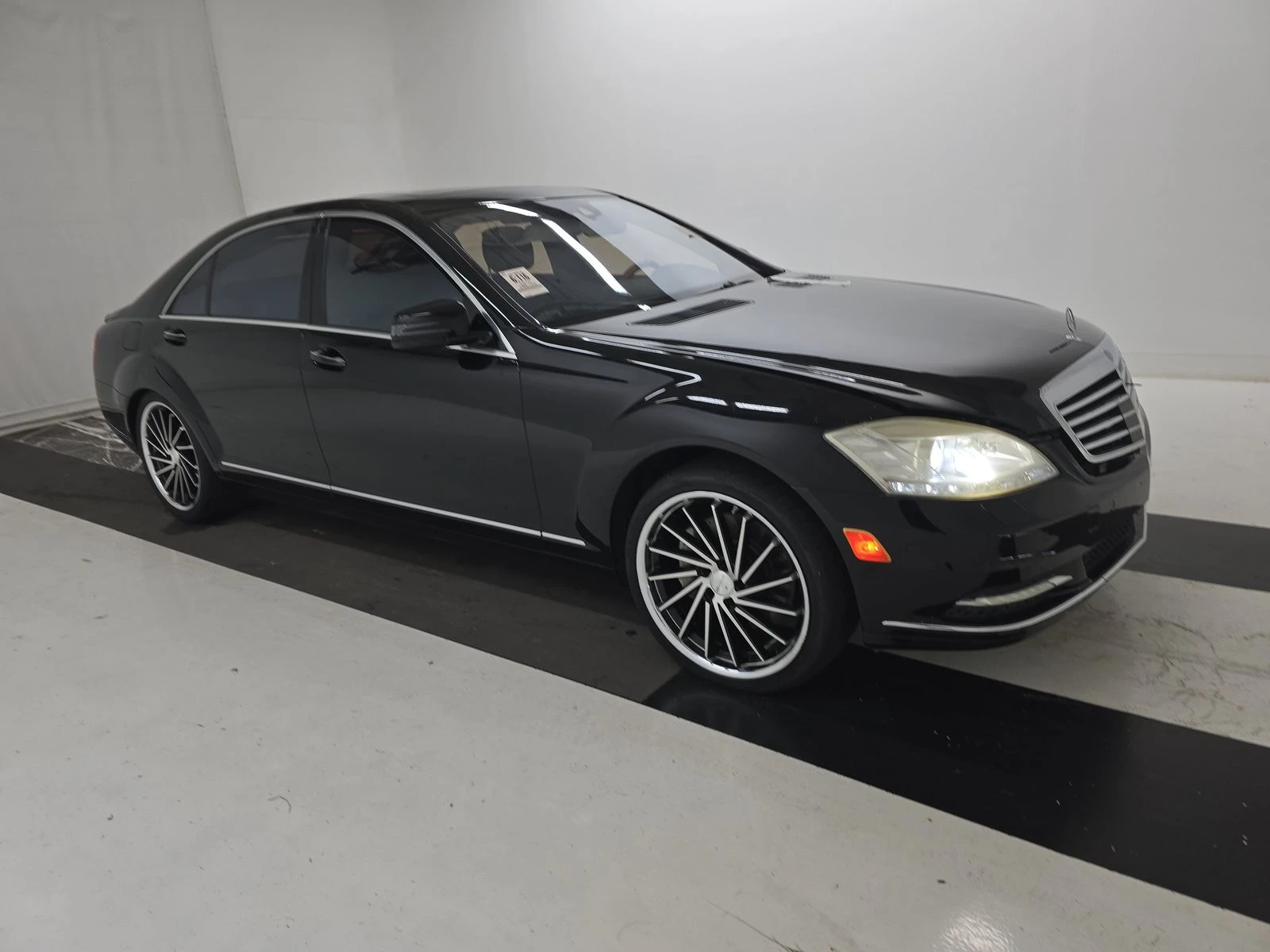 Mercedes-Benz S 500 NIGHT VIEW* МАСАЖ* ДИСТРОНИК* HARMAN* LANE ASSIST* - изображение 3