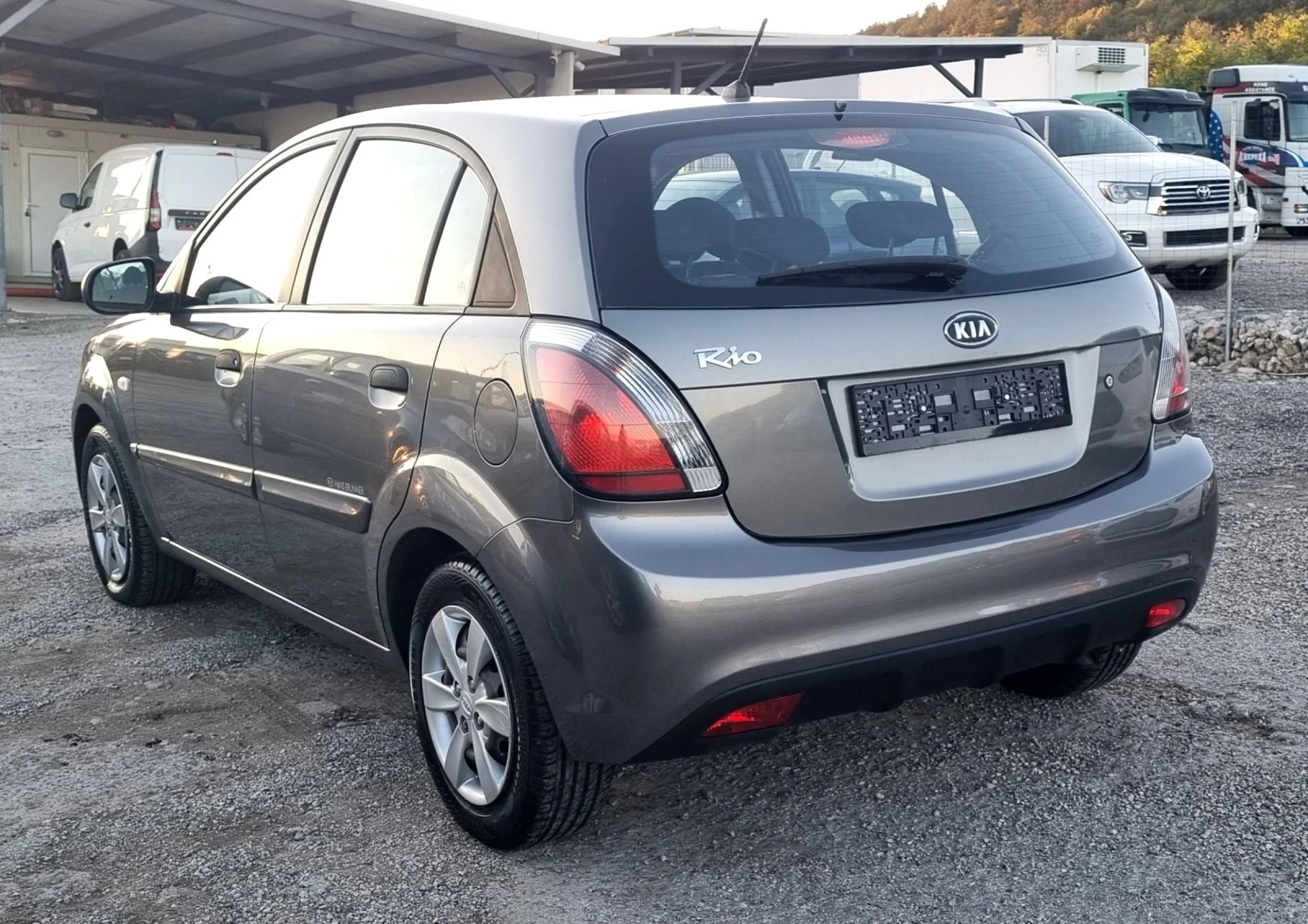 Kia Rio 1.4i 75k.c. - изображение 6