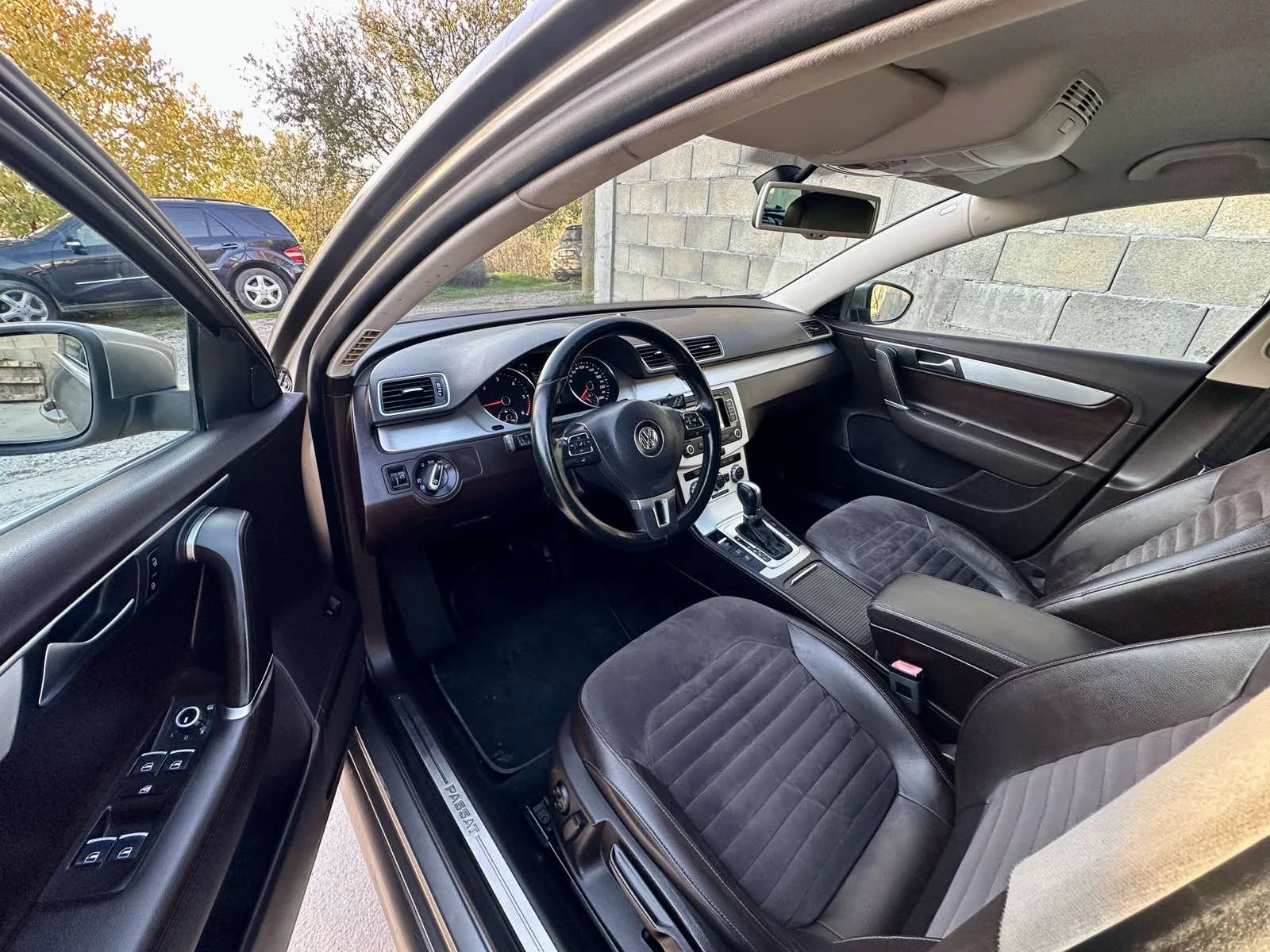 VW Passat 2.0 TDI Highline Автоматик - изображение 9