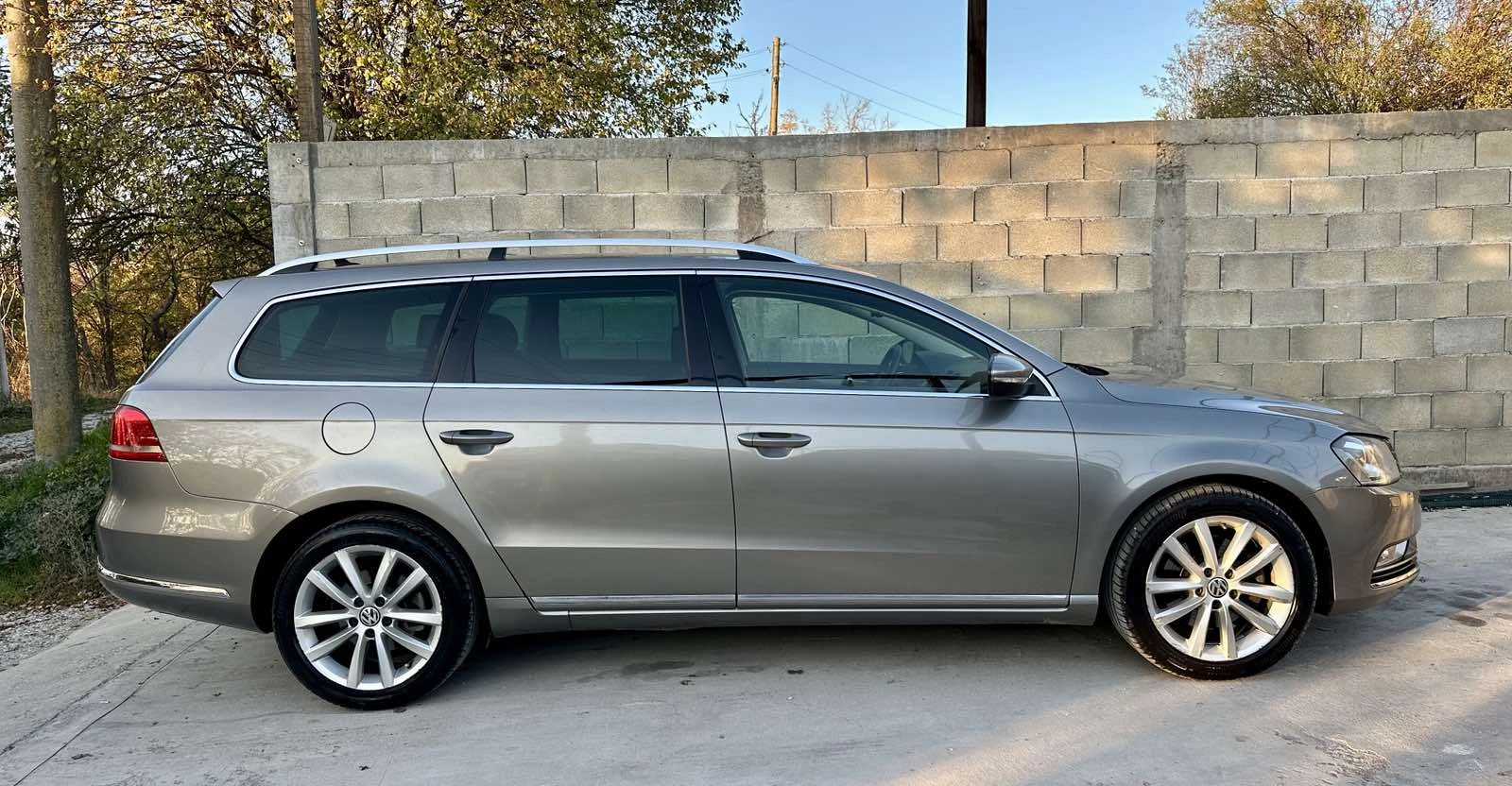 VW Passat 2.0 TDI Highline Автоматик - изображение 4