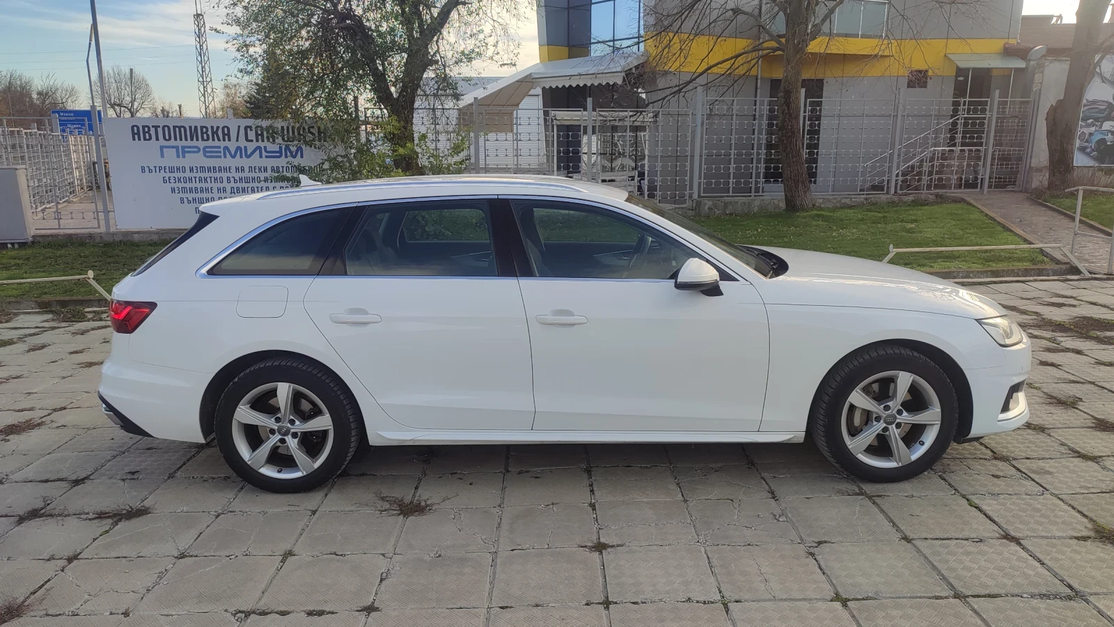 Audi A4 40 TDI MATRIX  - изображение 3