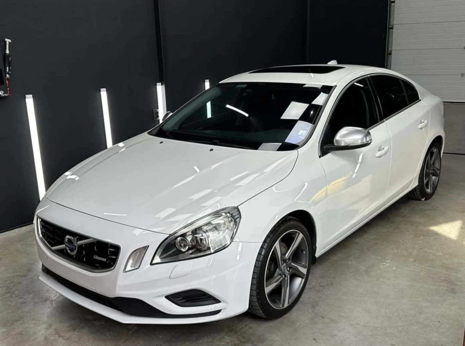 Volvo S60 Drive E - R Design