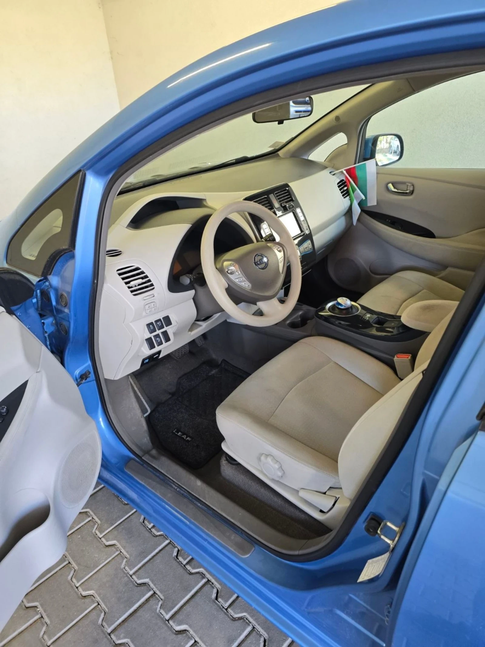 Nissan Leaf   - изображение 5