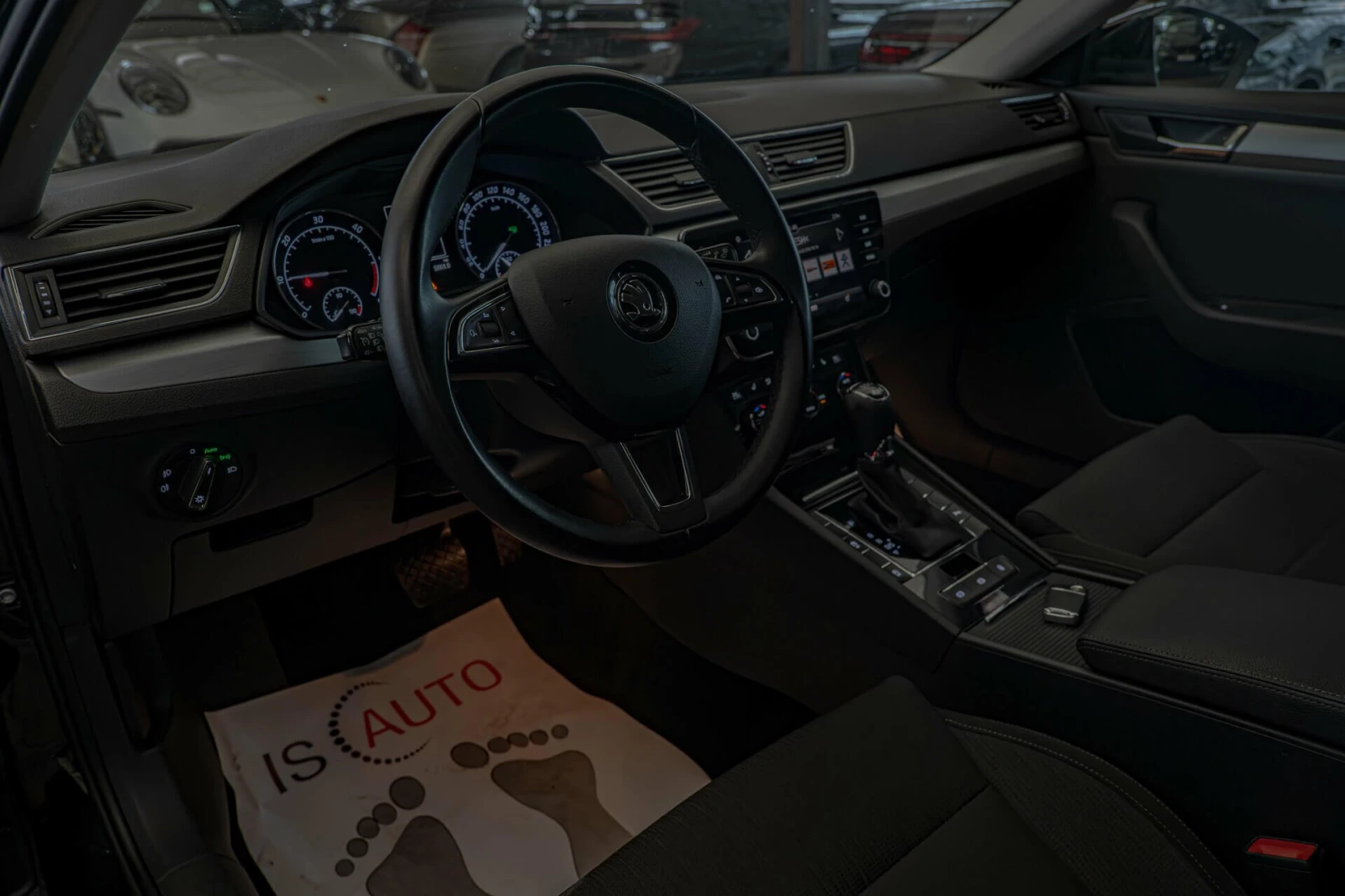 Skoda Superb 2.0TDI/DSG/ParkPilot/4x4/AirCare/Подгрев - изображение 7