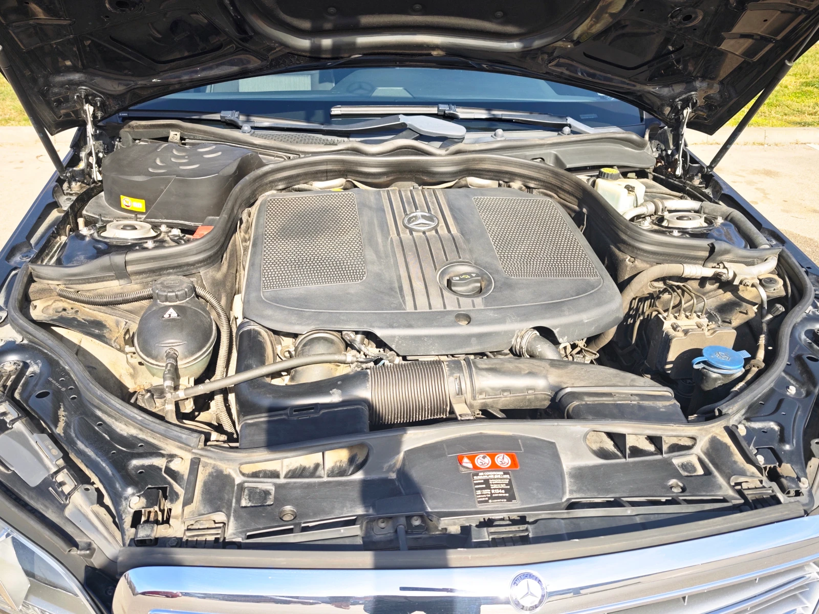 Mercedes-Benz E 200, снимка 16 - Автомобили и джипове - 53808683