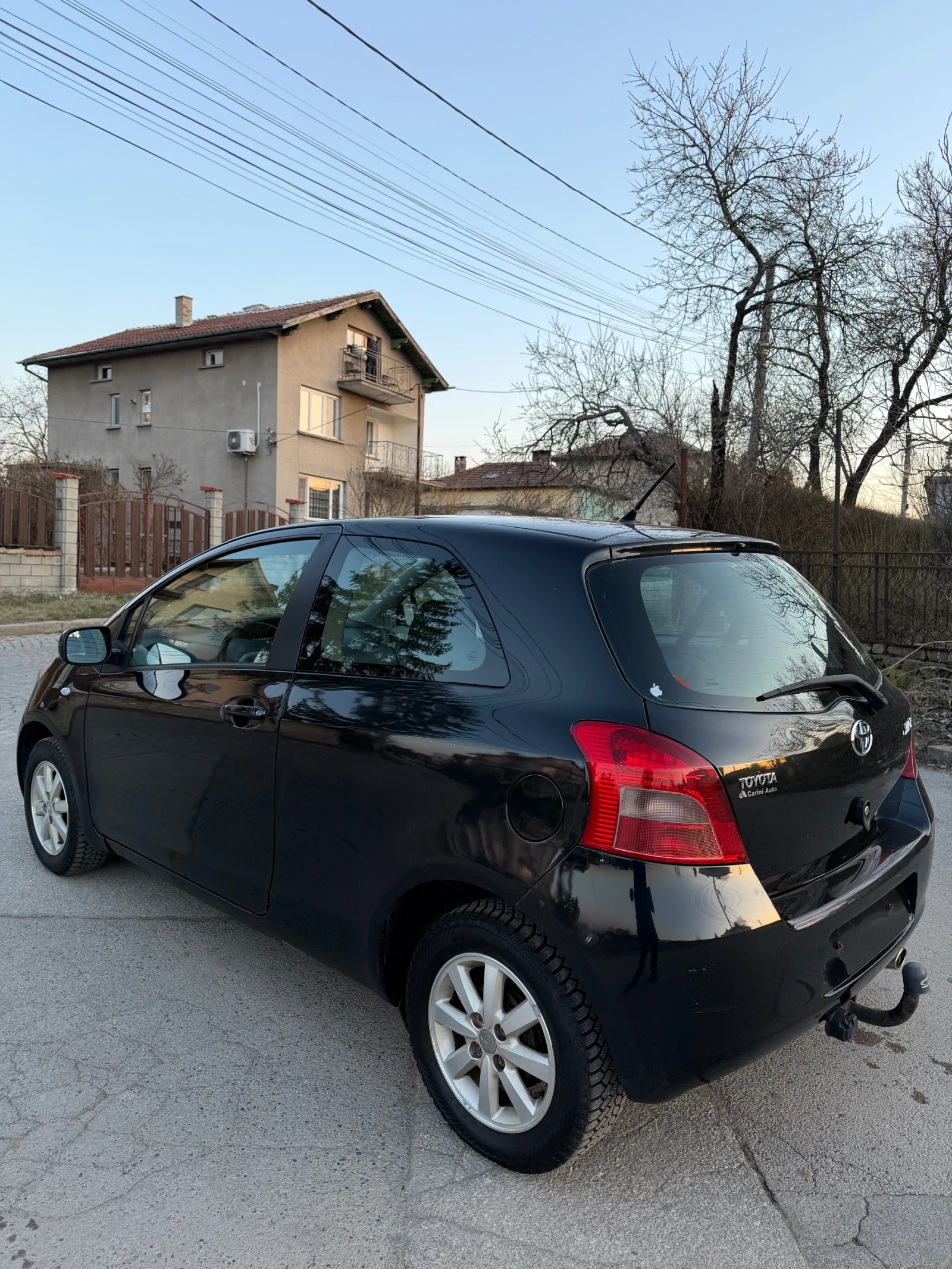 Toyota Yaris 1.3 VVT-I, снимка 6 - Автомобили и джипове - 53857468