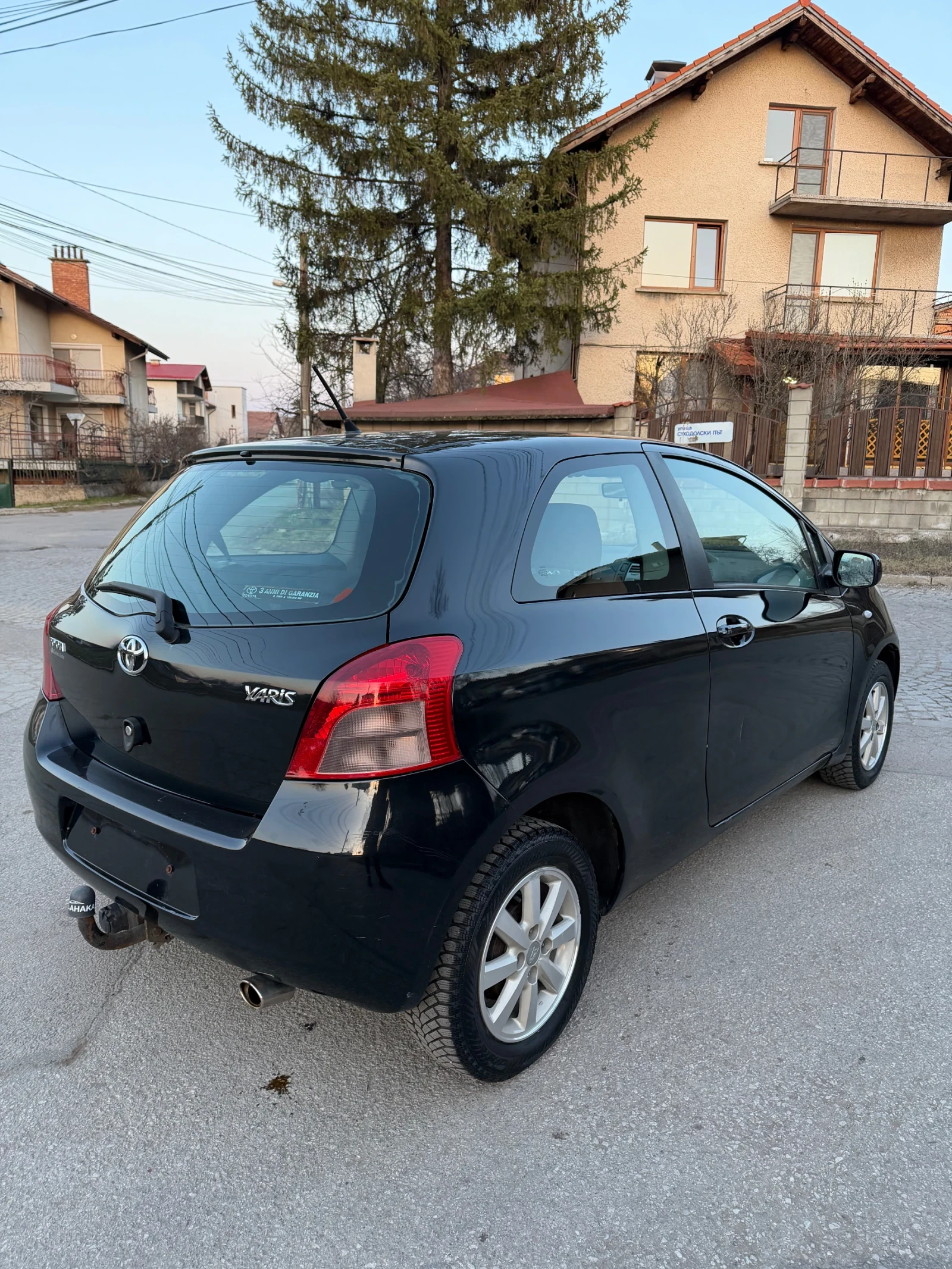 Toyota Yaris 1.3 VVT-I, снимка 7 - Автомобили и джипове - 53857468
