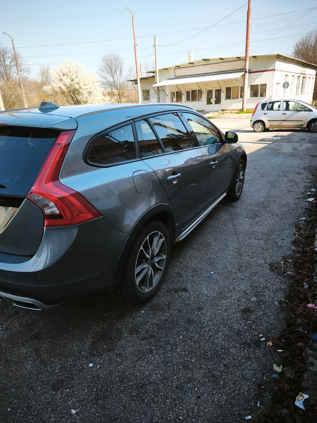 Volvo V60 Cross Country, снимка 5 - Автомобили и джипове - 54097747