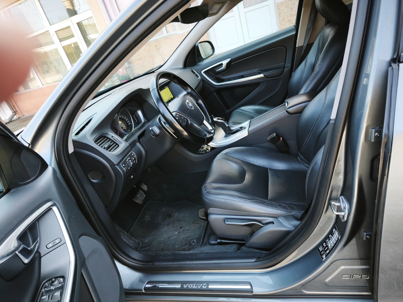 Volvo V60 Cross Country, снимка 12 - Автомобили и джипове - 54097747