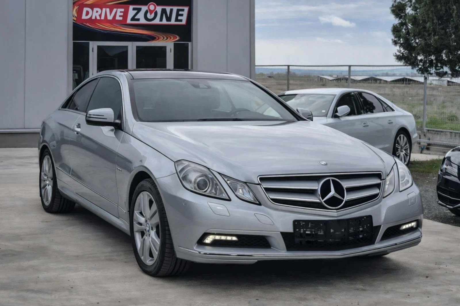 Mercedes-Benz E 350 CDI Панорама Кожа, снимка 2 - Автомобили и джипове - 54121427