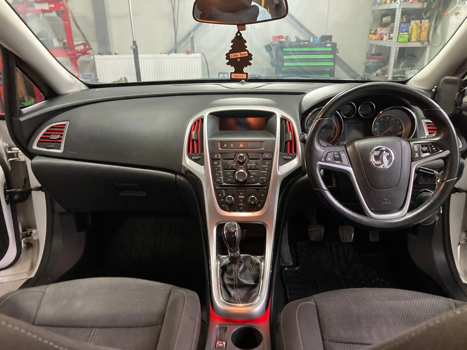 Opel Astra J SRI, снимка 5 - Автомобили и джипове - 54182470