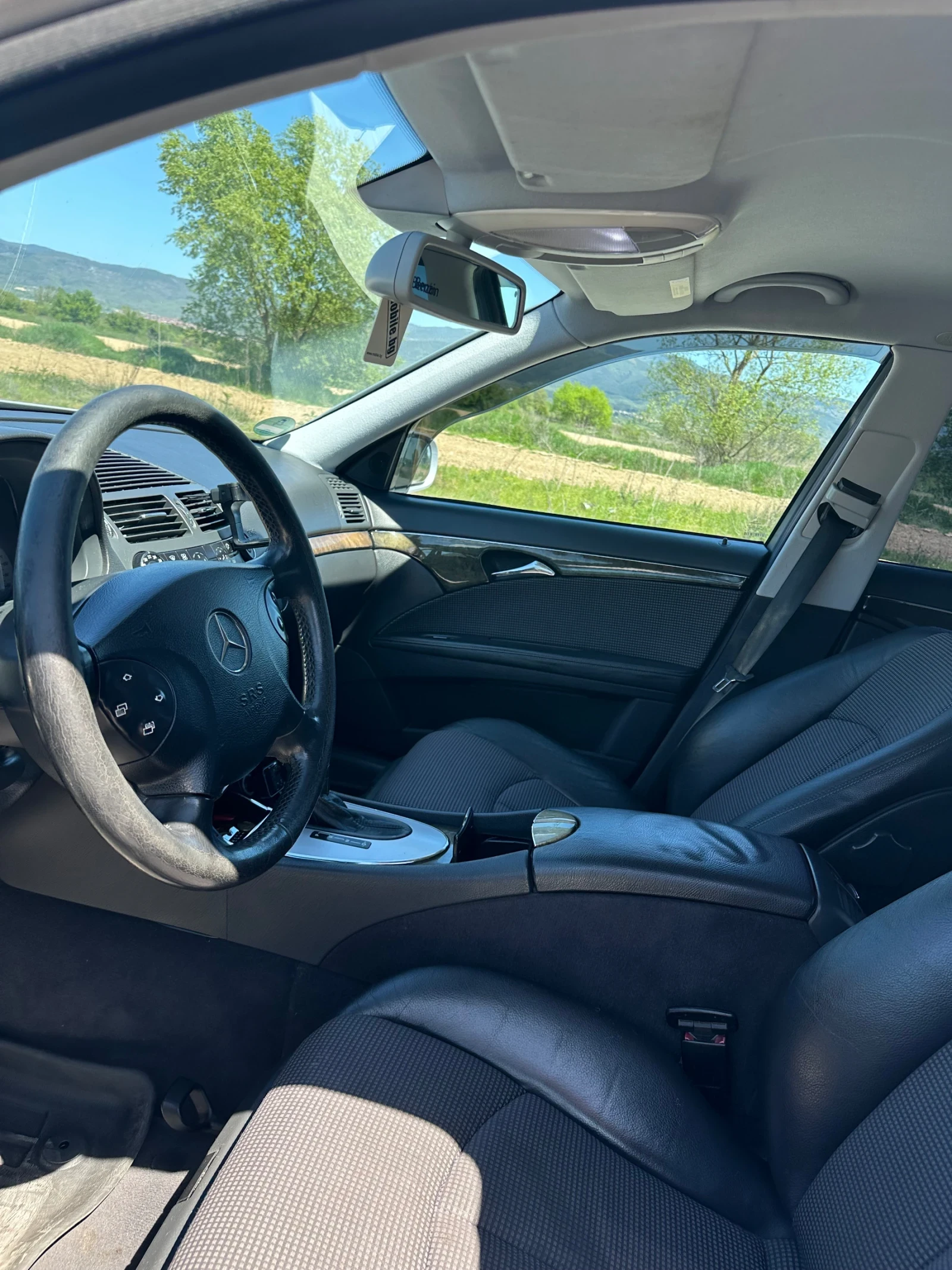 Mercedes-Benz E 240, снимка 14 - Автомобили и джипове - 54318920