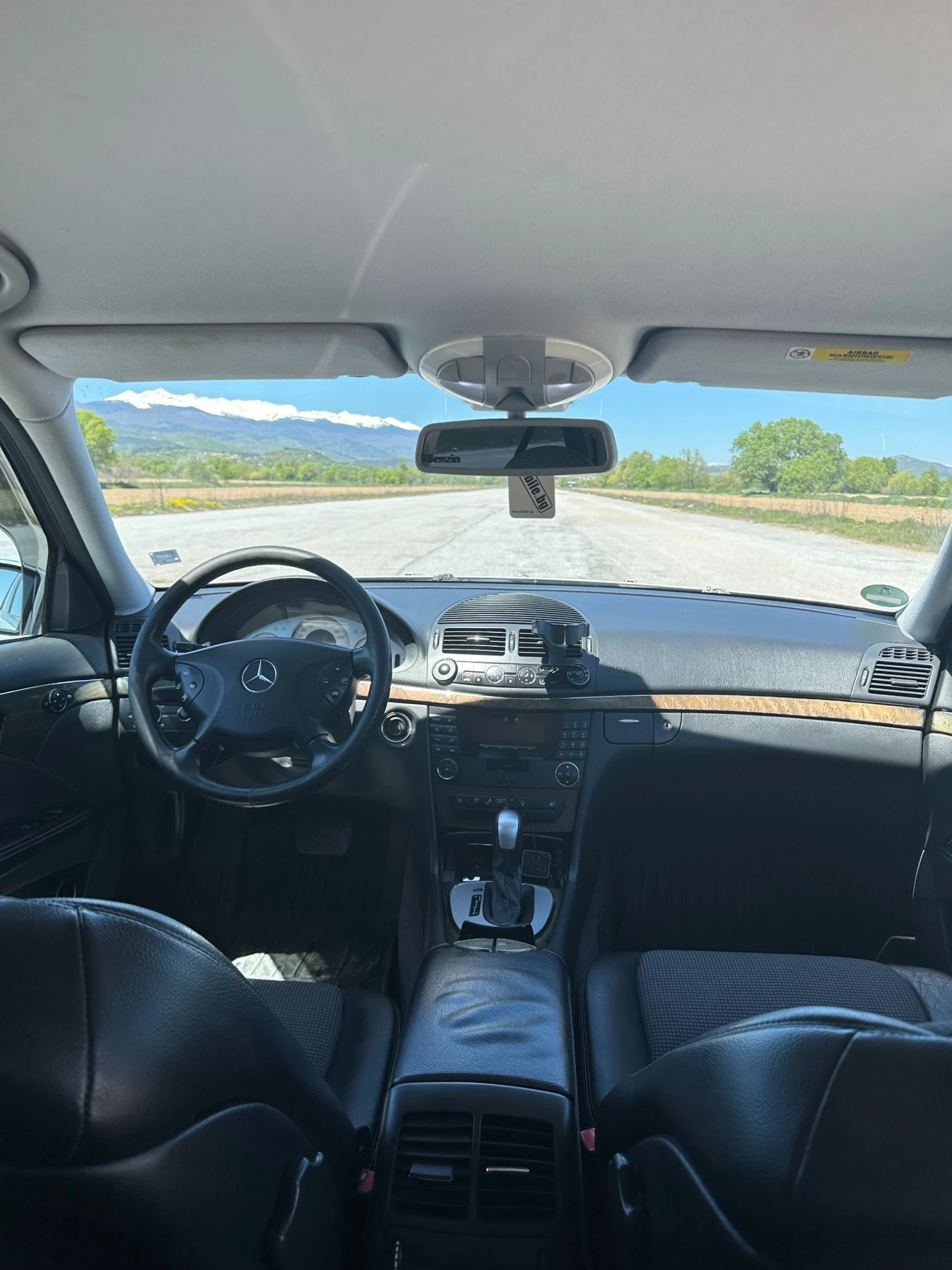 Mercedes-Benz E 240, снимка 12 - Автомобили и джипове - 54318920