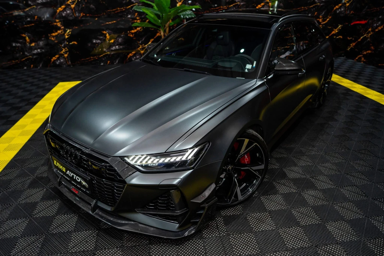 Audi Rs6 FULL ABT CARBON CERAMIC 800HP ПАНО B&O ЛИЗИНГ 100%, снимка 2 - Автомобили и джипове - 54379505