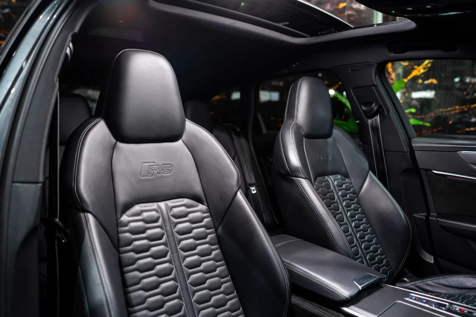Audi Rs6 FULL ABT CARBON CERAMIC 800HP ПАНО B&O ЛИЗИНГ 100%, снимка 13 - Автомобили и джипове - 54379505