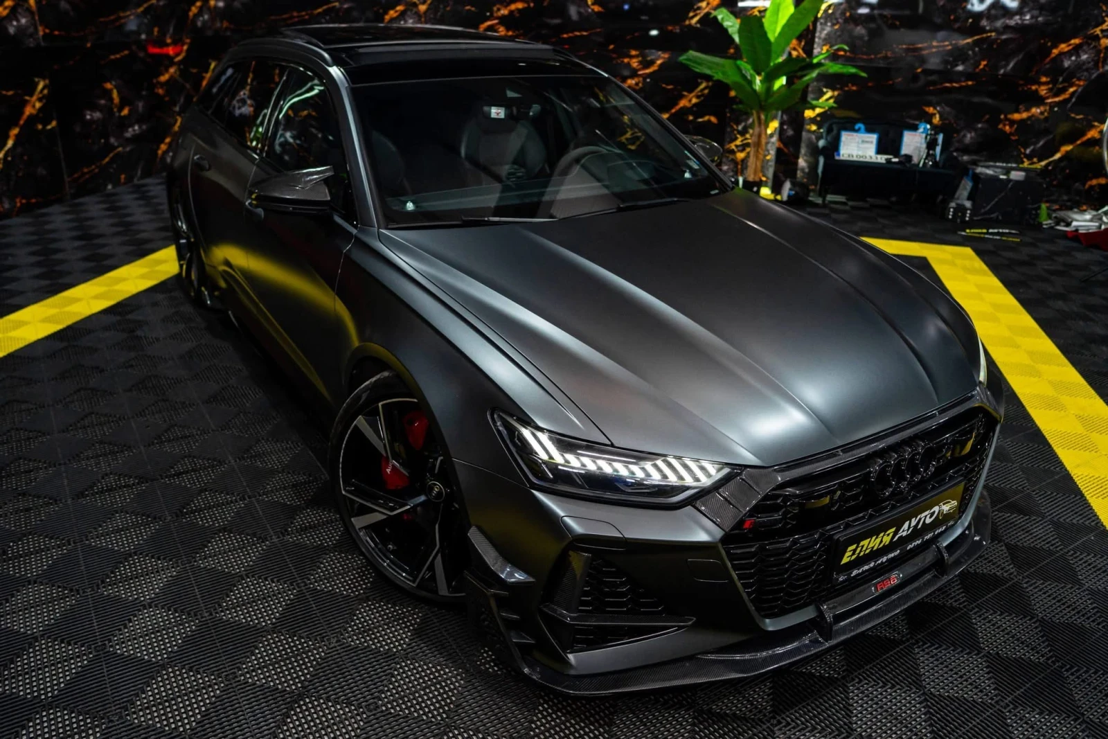 Audi Rs6 FULL ABT CARBON CERAMIC 800HP ПАНО B&O ЛИЗИНГ 100%, снимка 5 - Автомобили и джипове - 54379505