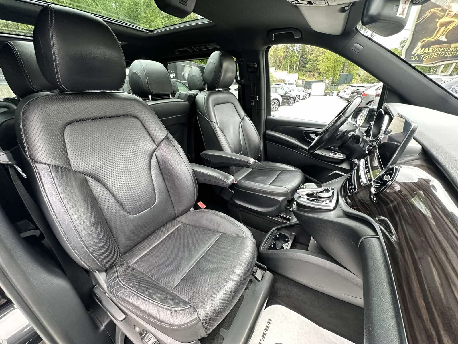 Mercedes-Benz V 300 6+ 1/PANO/CAMERA/, снимка 12 - Автомобили и джипове - 54471135