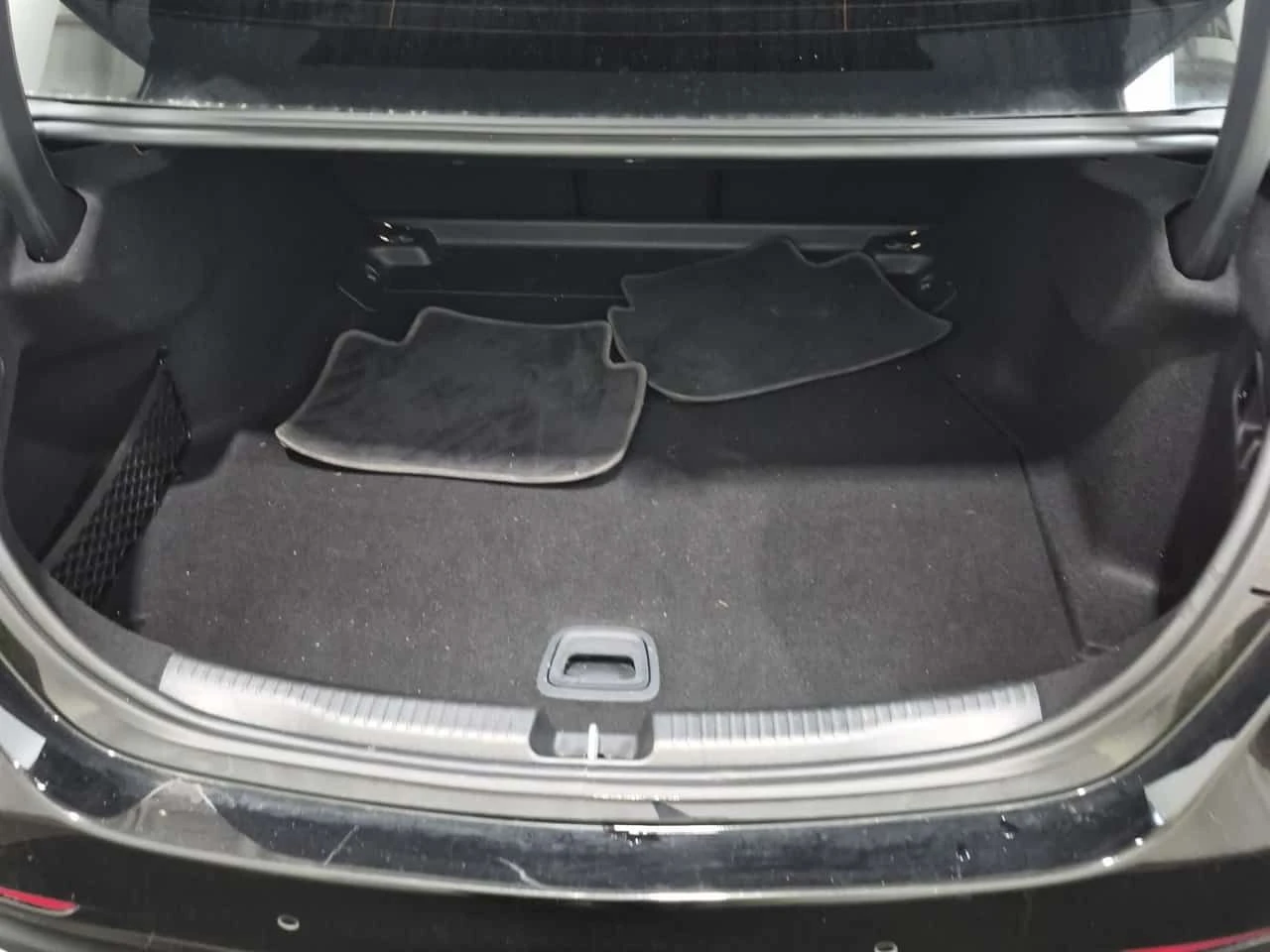 Mercedes-Benz C 300 * CARFAX * БЕЗ ПЪРВОНАЧАЛНА ВНОСКА, снимка 14 - Автомобили и джипове - 54885056