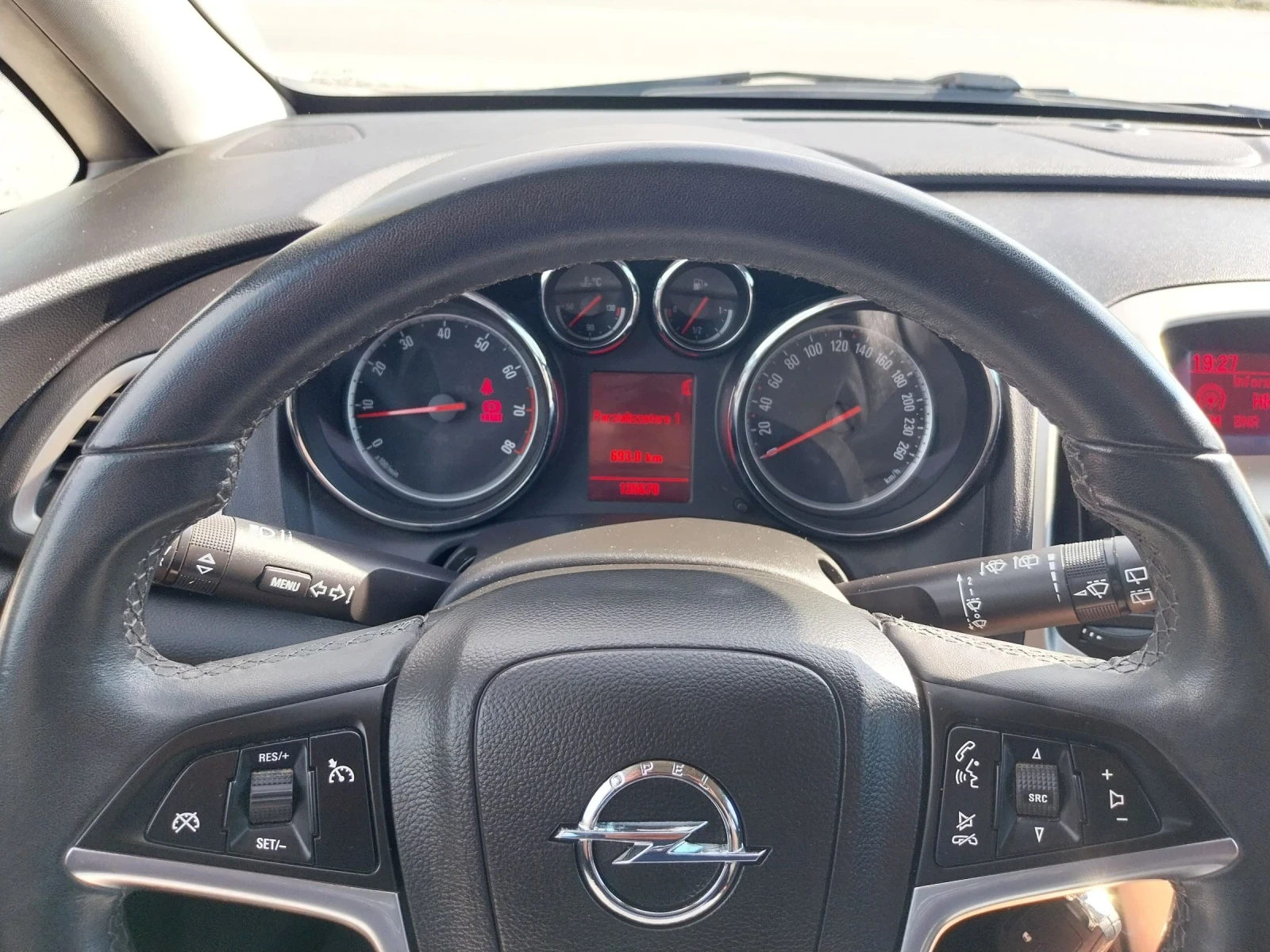 Opel Astra SW 1.4 i* 135000км* , снимка 12 - Автомобили и джипове - 54953338